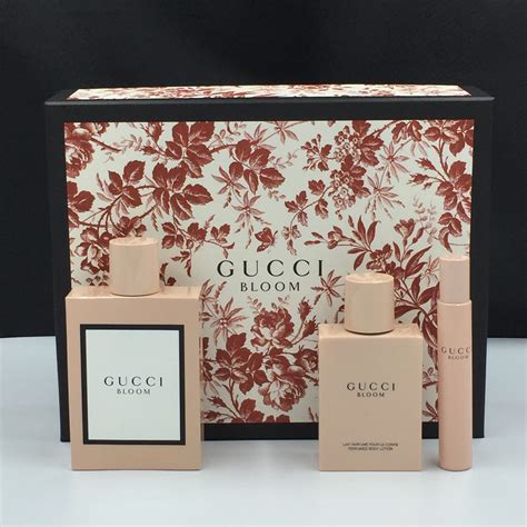 gucci bloom gift set sale.